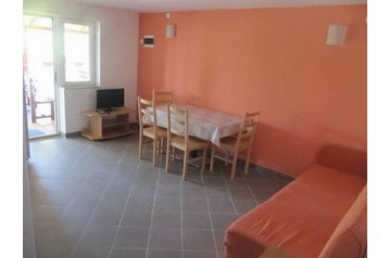 Croatia Privát Verunić, Exterior